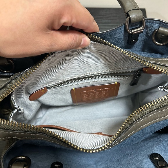 Coach || Rogue 25 with Rivets - Picture 8 of 8